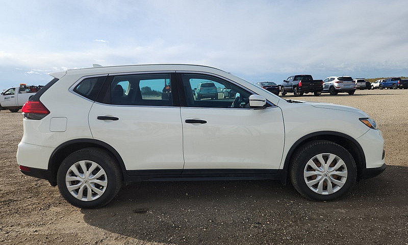 2017 Nissan Rogue...