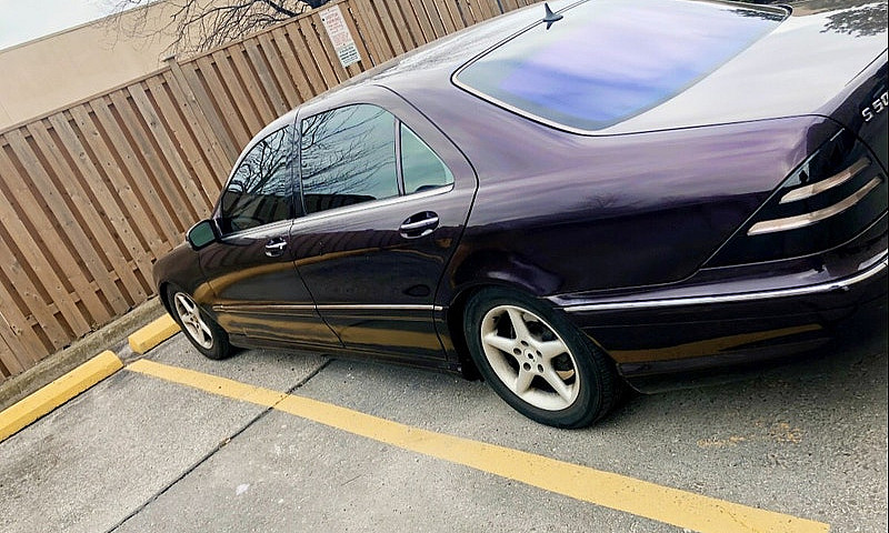 Selling Mercedes S50...