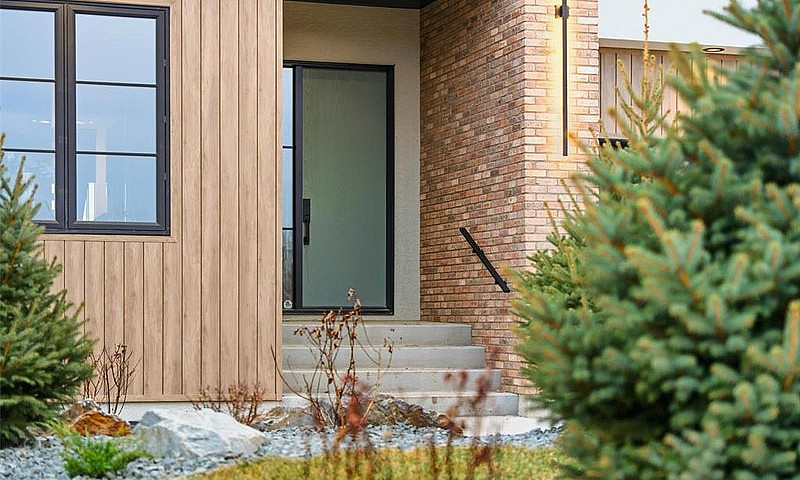 Artista Homes In For...