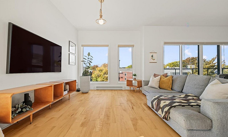 Penthouse De Luxe 2 ...