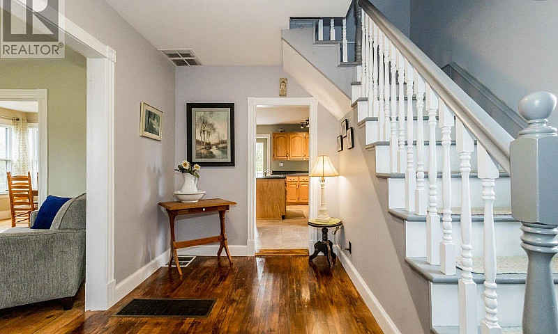 212 Marshall Street ...
