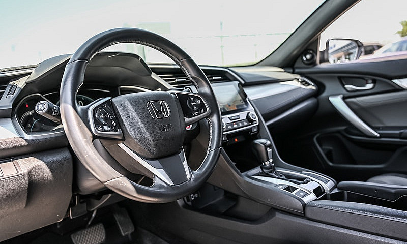 2018 Honda Civic Cou...