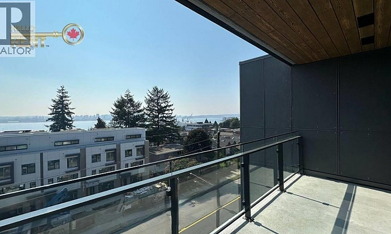 555 422 E 3Rd Street...
