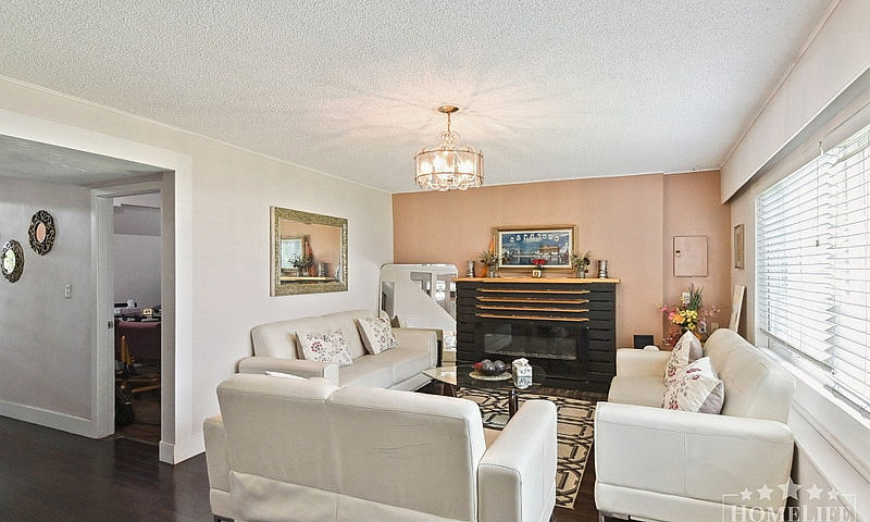 Spacious 5-Bed Famil...