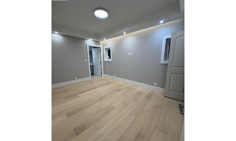 3-4690 W 6 Avenue Va...