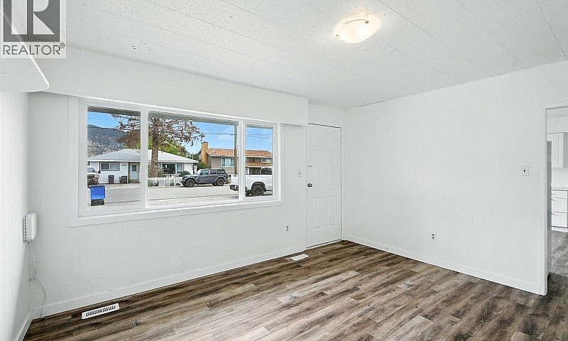 2564 Coutlee Avenue ...
