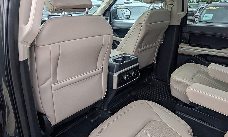 2023 Ford Expedition...