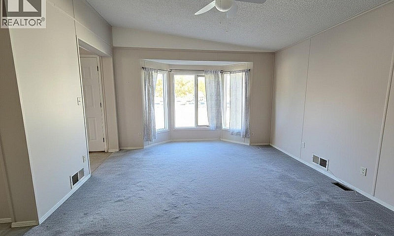 6677 Park Drive Unit...