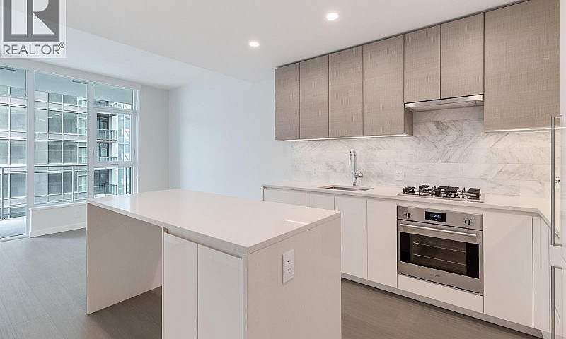 2706 2186 Gilmore Av...
