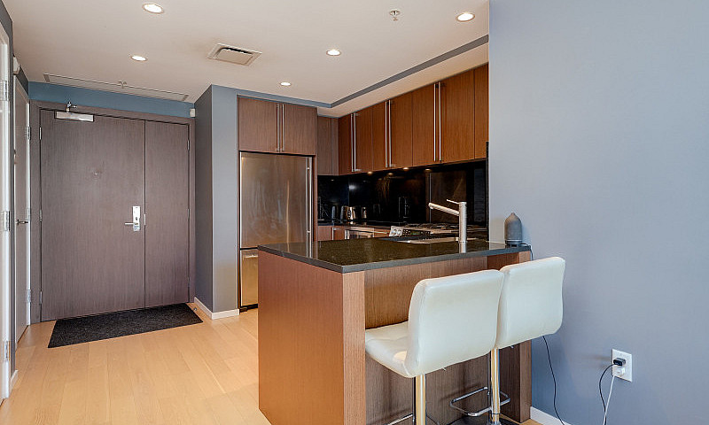 Luxurious 1-Bedroom ...