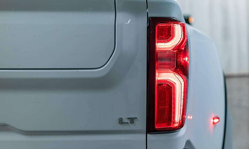 2024 Chevrolet Silve...