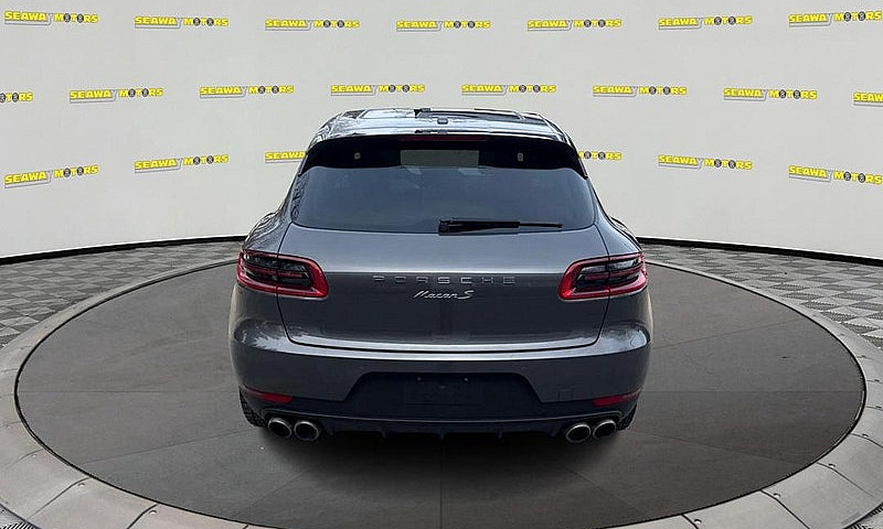 2017 Porsche Macan A...