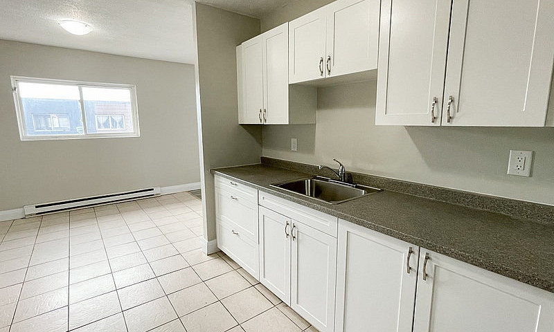 2 Bedroom In Sault S...