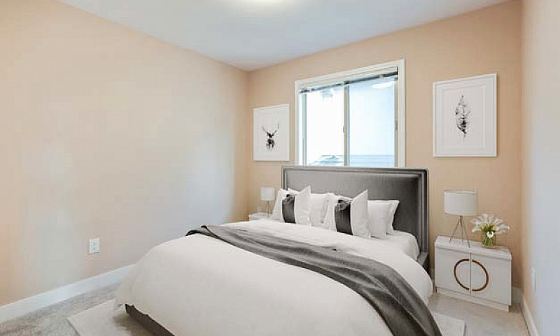 Renovated 1/2 Duplex...