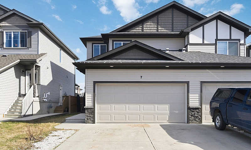 Leduc 3 Bed 2.5 Bath...