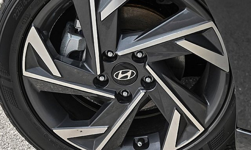 2026 Hyundai Elantra...