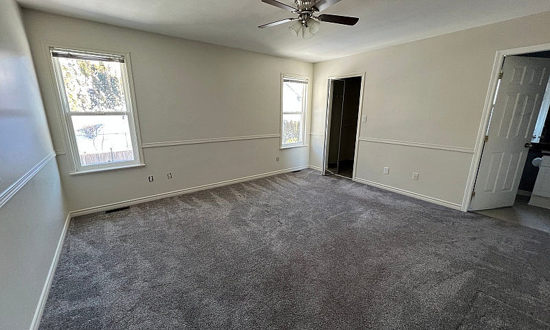 3 Bedroom Upper In M...