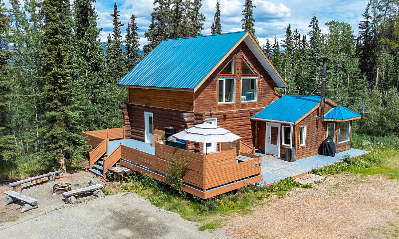 $689K ~ 1.5 Acres W ...