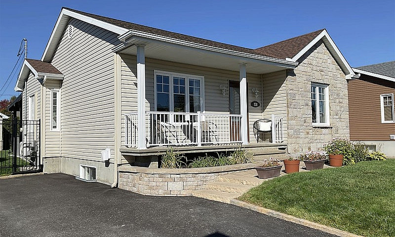 $530,000 - Bungalow ...