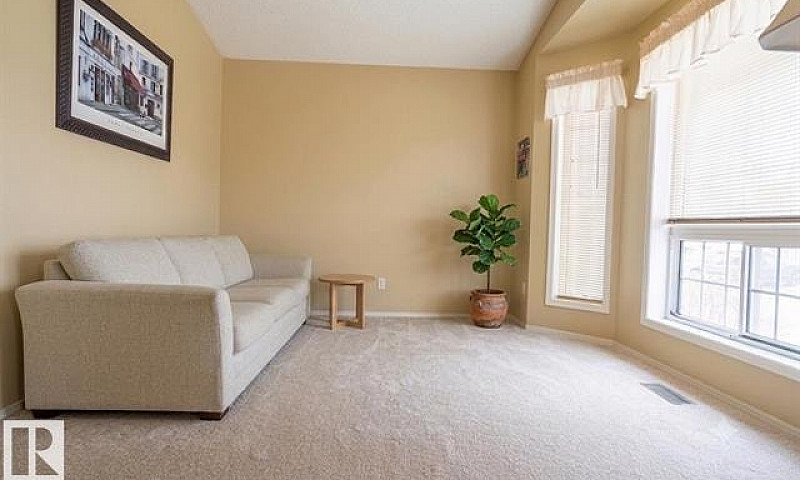 3 Bed Townhouse Clos...