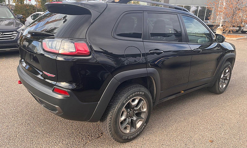 2019 Jeep Cherokee 4...