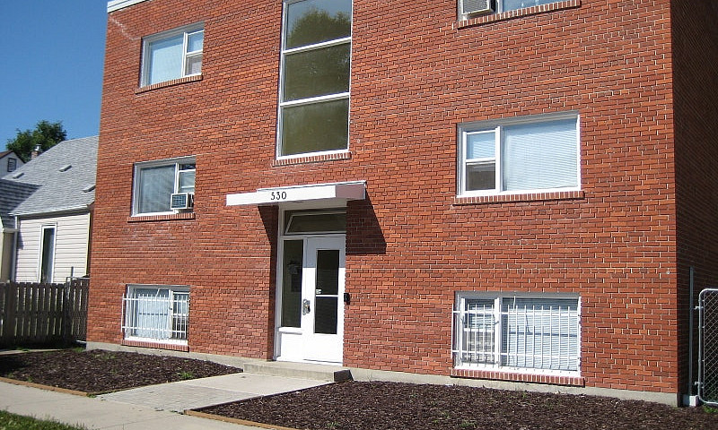 530 Young  - 1 Br Av...