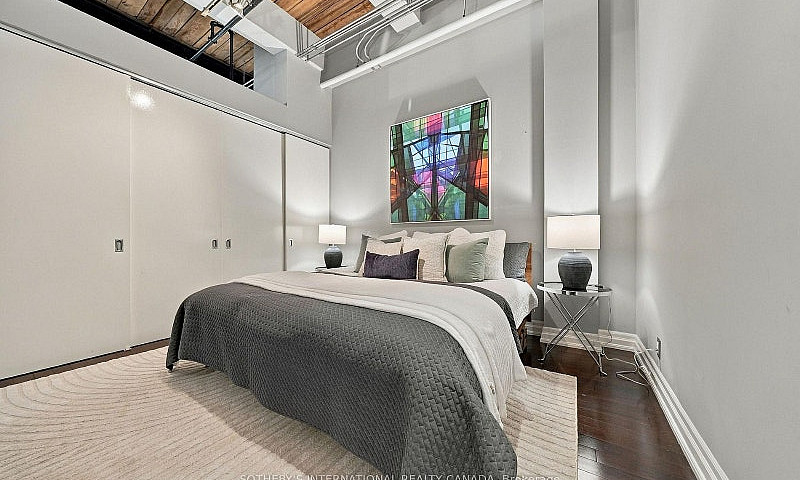 Stunning 1 Bedroom P...