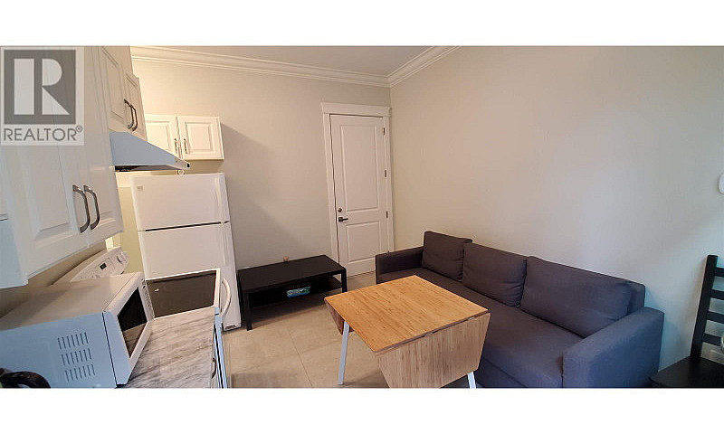 Side Suite 1Xxxx Swi...