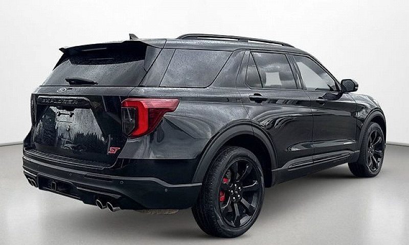 2022 Ford Explorer S...
