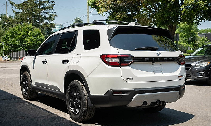 2025 Honda Pilot Tra...