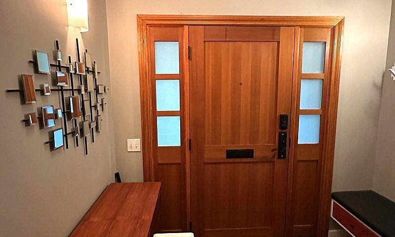 771 Montroyal Boulev...