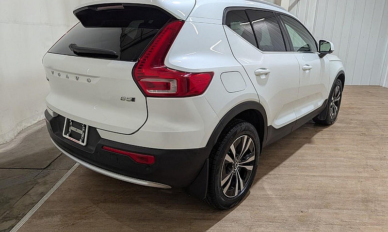 2023 Volvo Xc40 B5 U...
