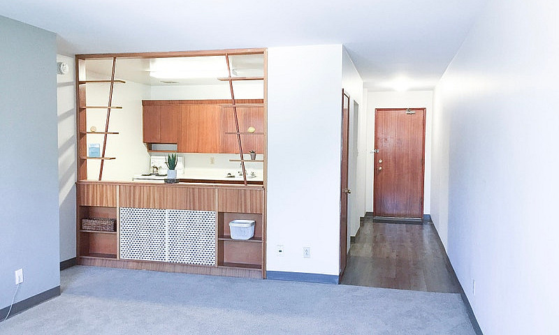 1 Bedroom  Apt On Ta...