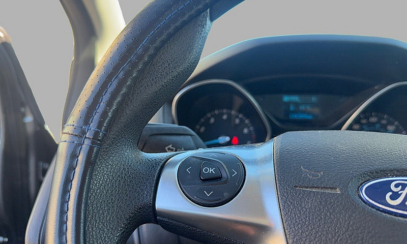 2012 Ford Focus (Cer...
