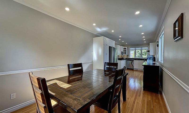 $629,500 - Bungalow ...