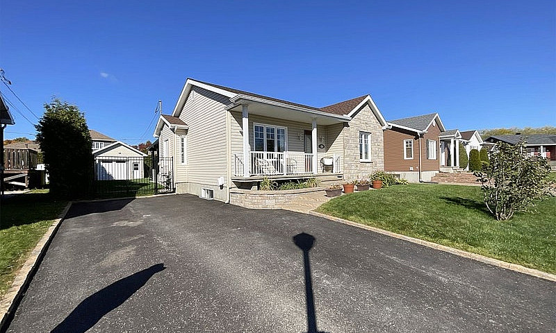 $530,000 - Bungalow ...