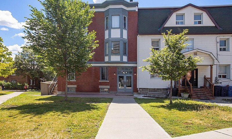 1 Bedroom Suites | G...