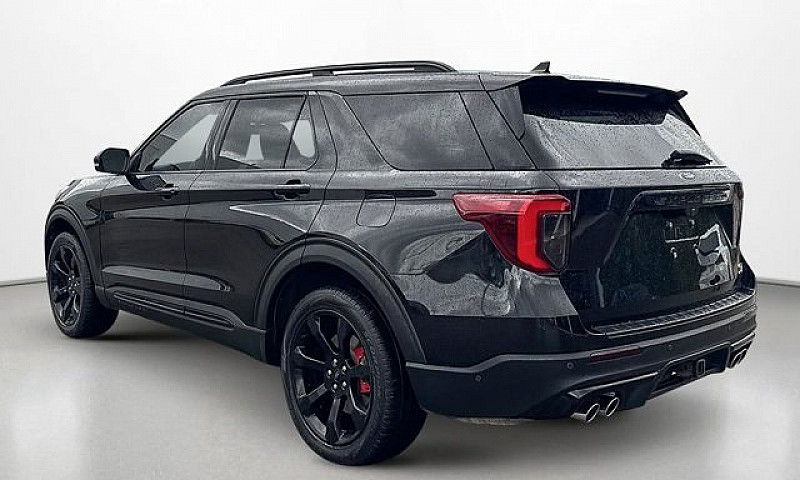 2022 Ford Explorer S...