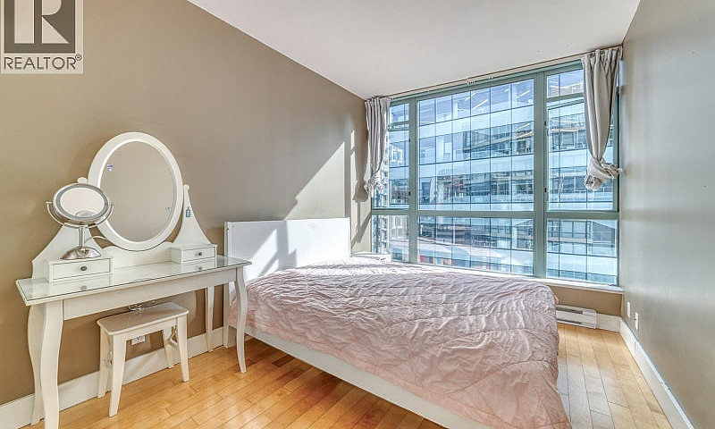 1003 1238 Burrard St...