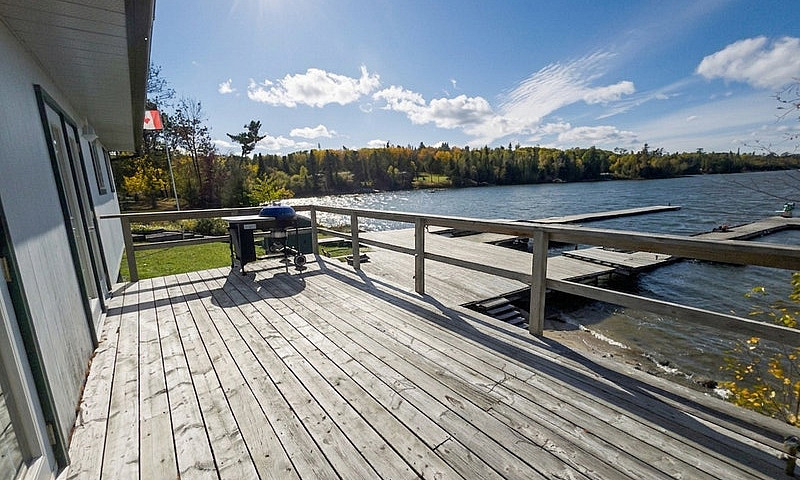 Moore Bay Condo Cabi...