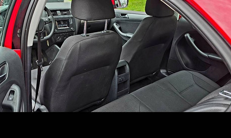 2016 Volkswagen Jett...