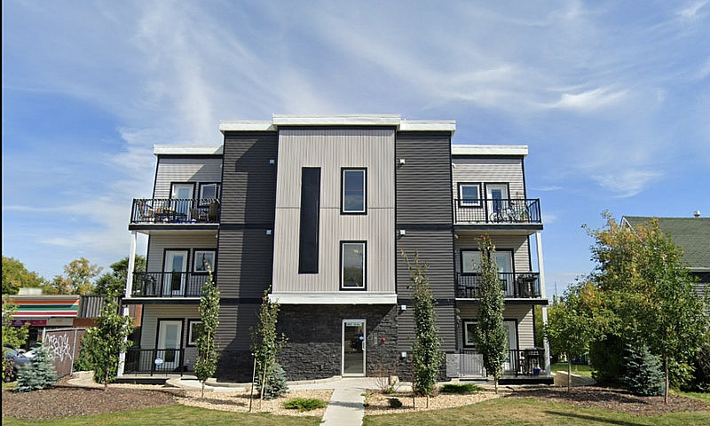 5913 54 Avenue -  59...