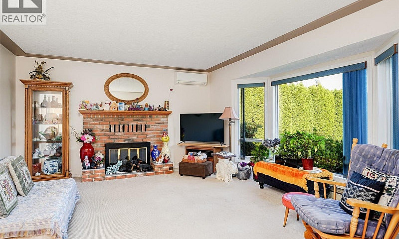 595 Delora Dr Colwoo...
