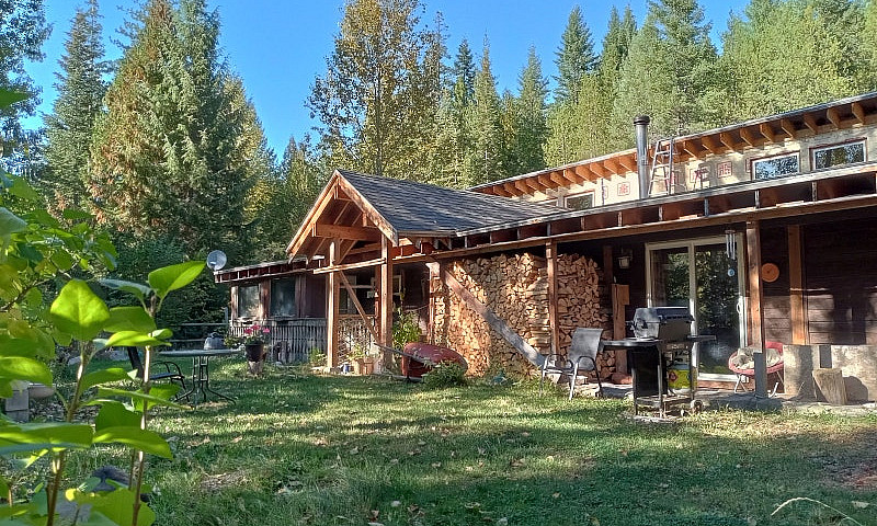 House On 5 Acres...