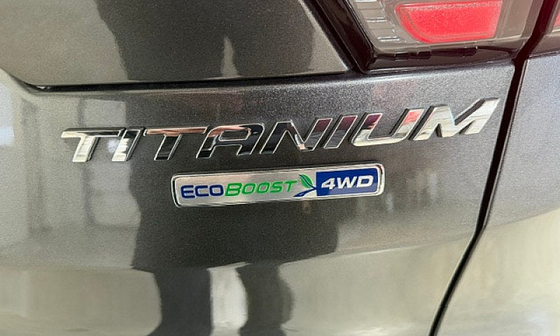 2017 Ford Escape Tit...