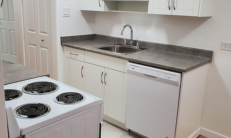 Renovated 1 Bedroom ...