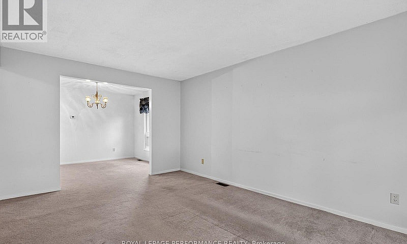 6198 Voyageur Drive ...