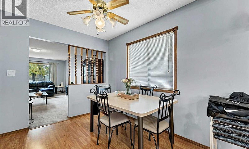 2685 15 Avenue Se Me...