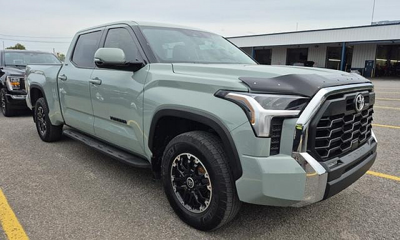 2023 Toyota Tundra 4...