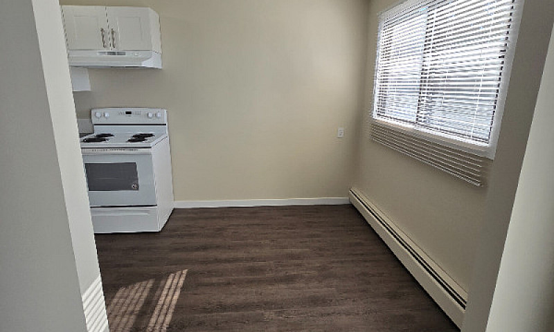 Charming Top Floor 2...